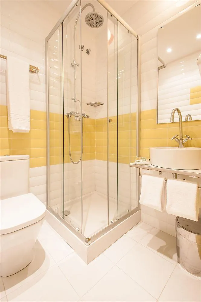 Numa Barcelona Roca Aparthotel