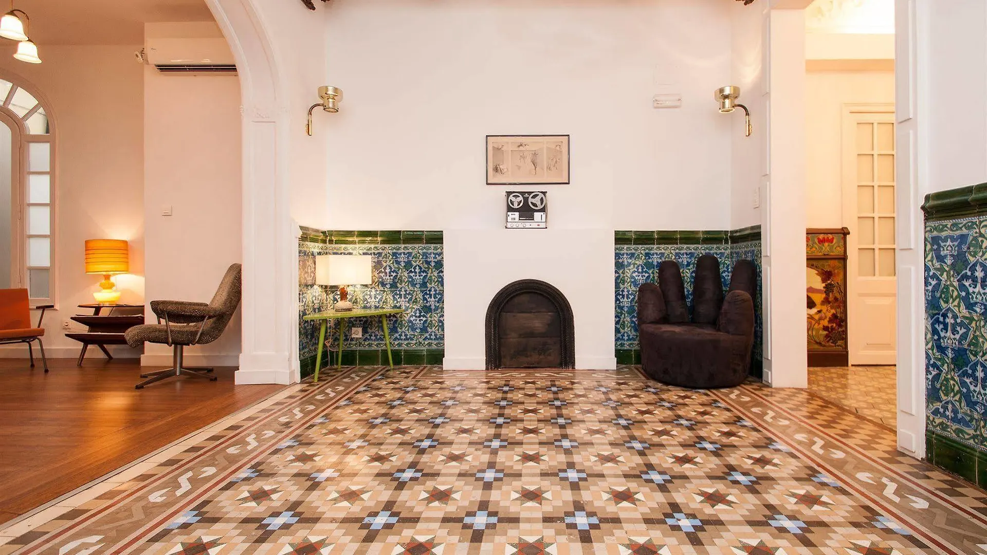 Numa Barcelona Roca Aparthotel