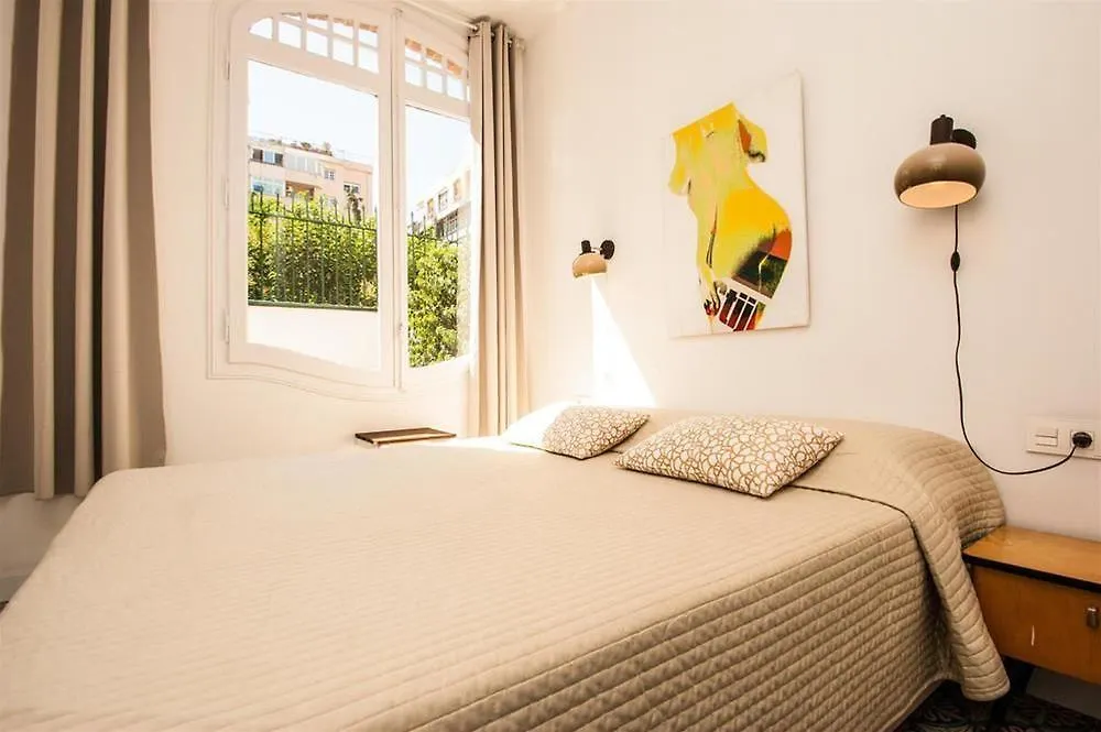 Numa Barcelona Roca Aparthotel