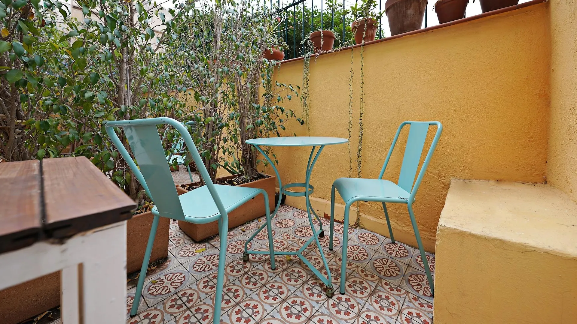 Numa Barcelona Roca Aparthotel