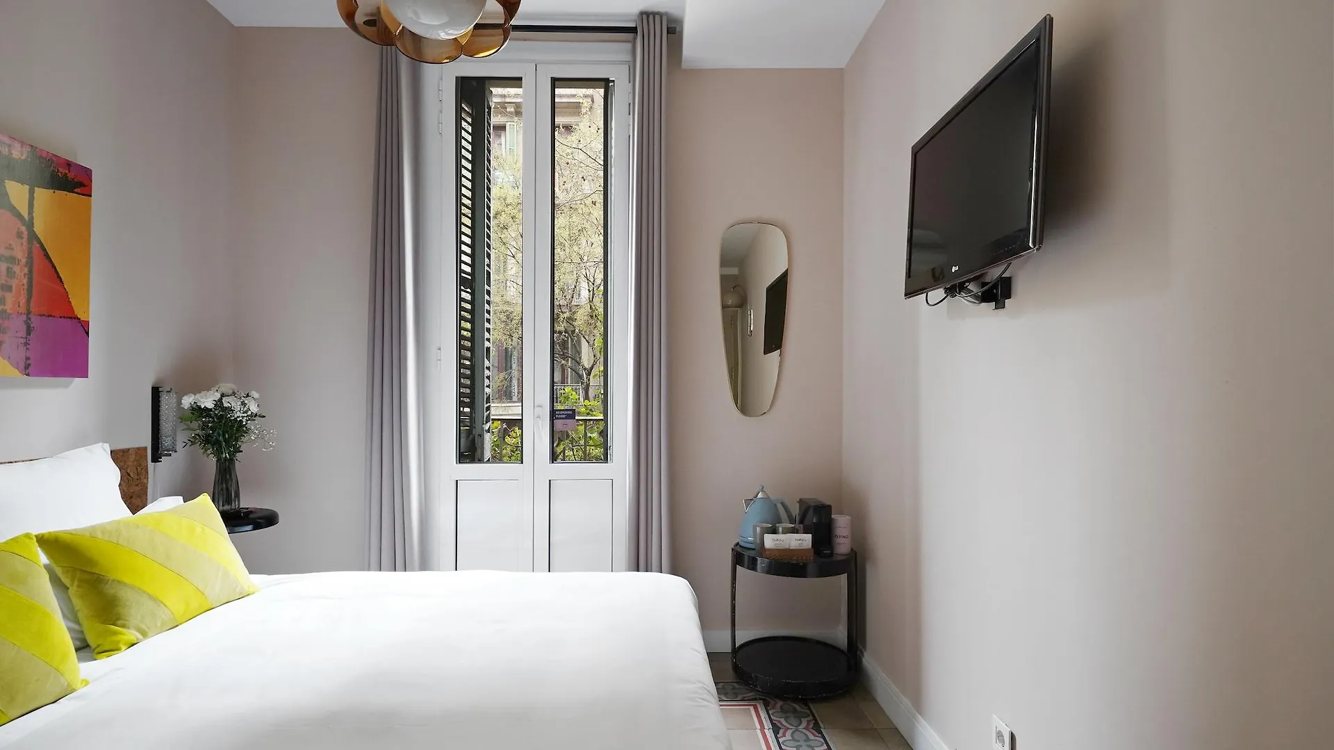 Numa Barcelona Roca Aparthotel