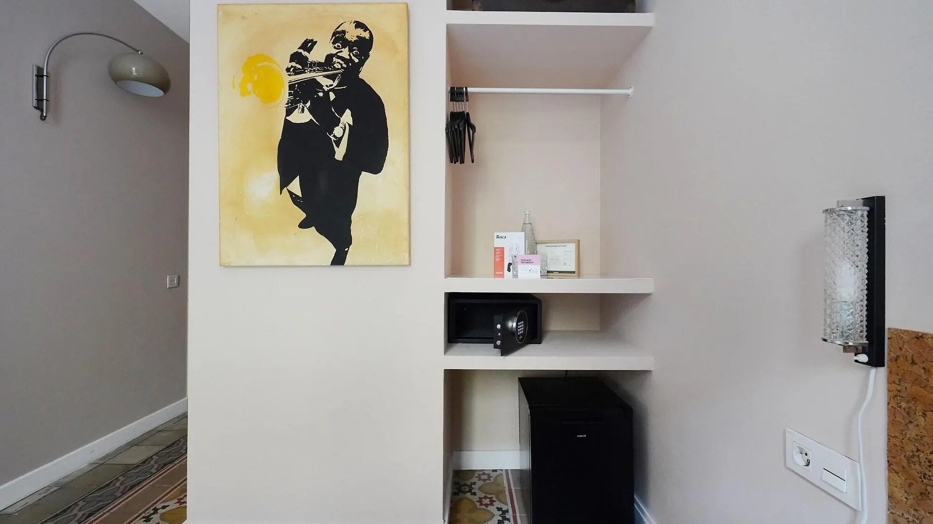 Numa Barcelona Roca Aparthotel
