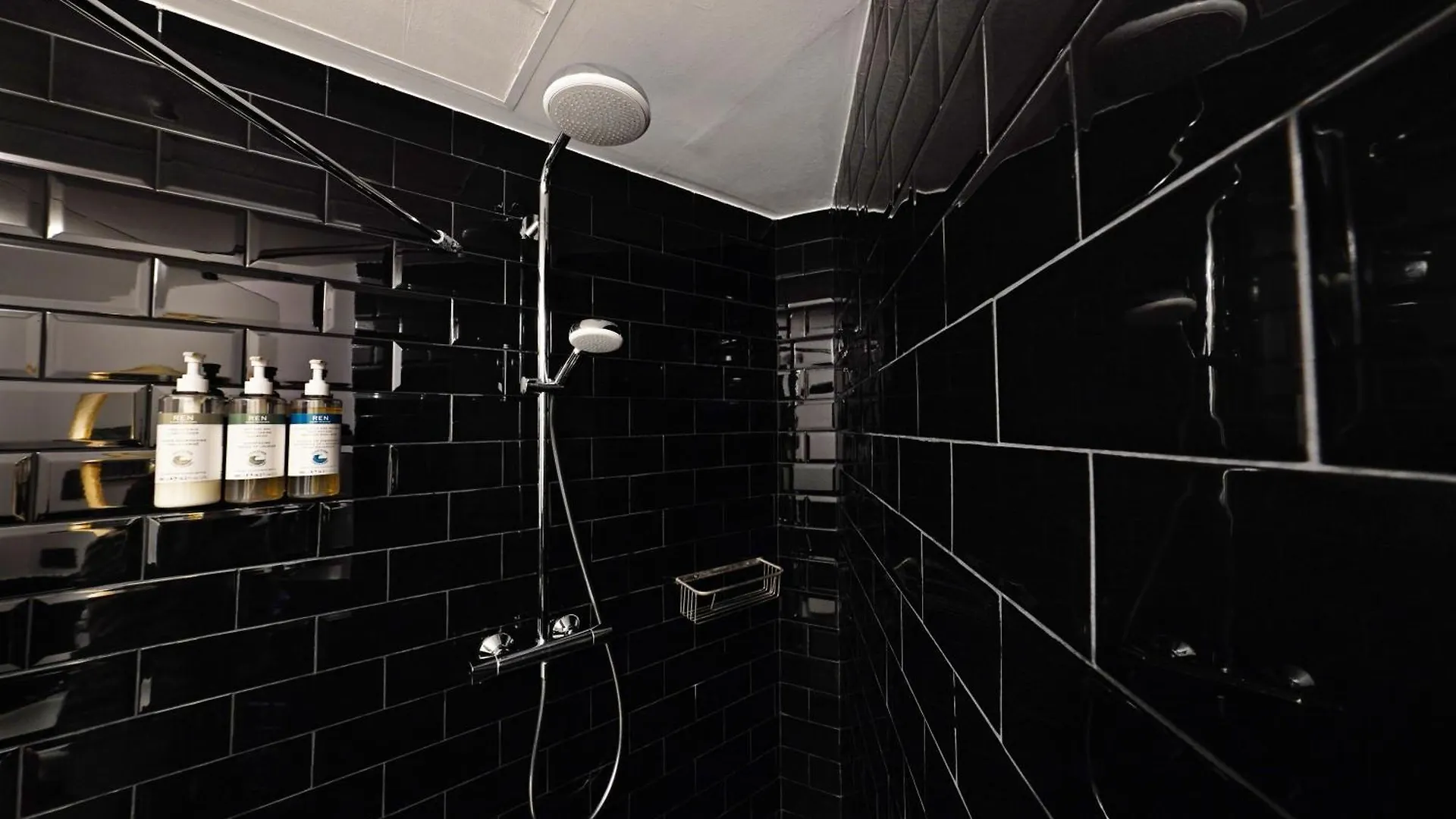 Numa Barcelona Roca Aparthotel