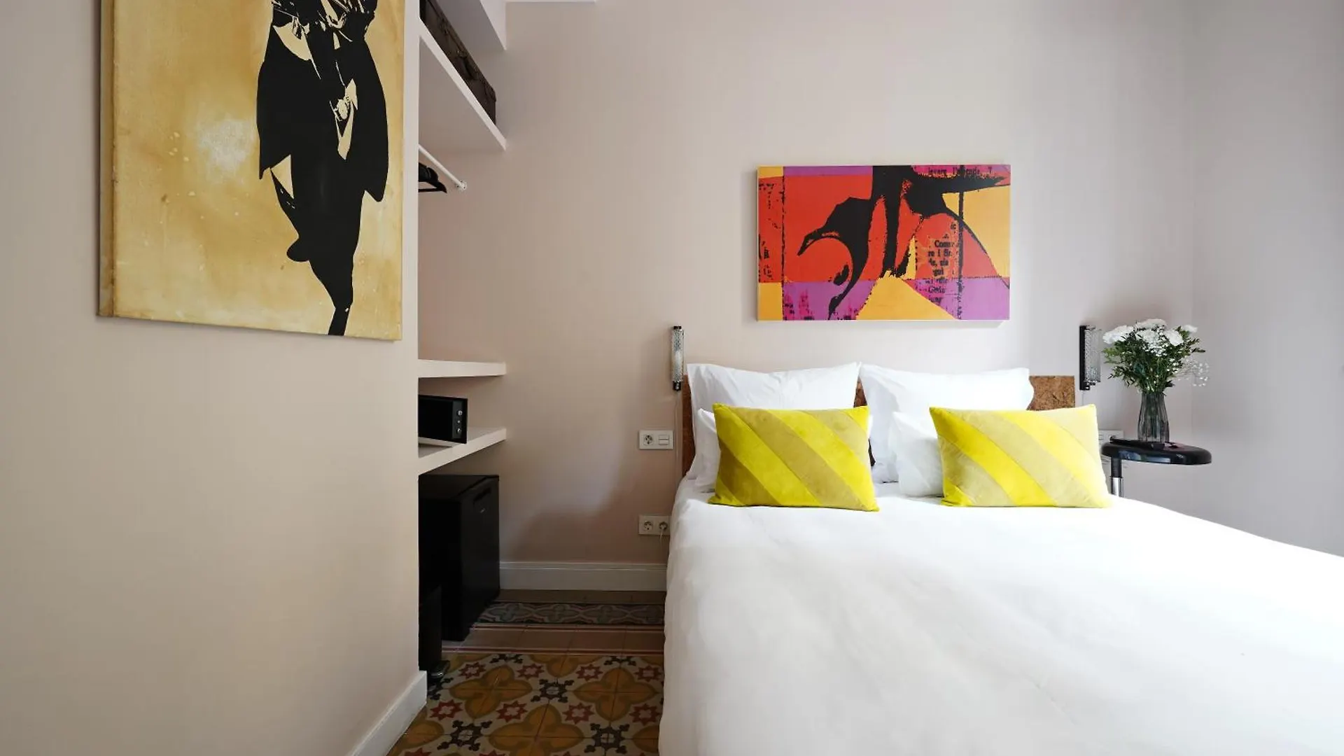 Numa Barcelona Roca Aparthotel