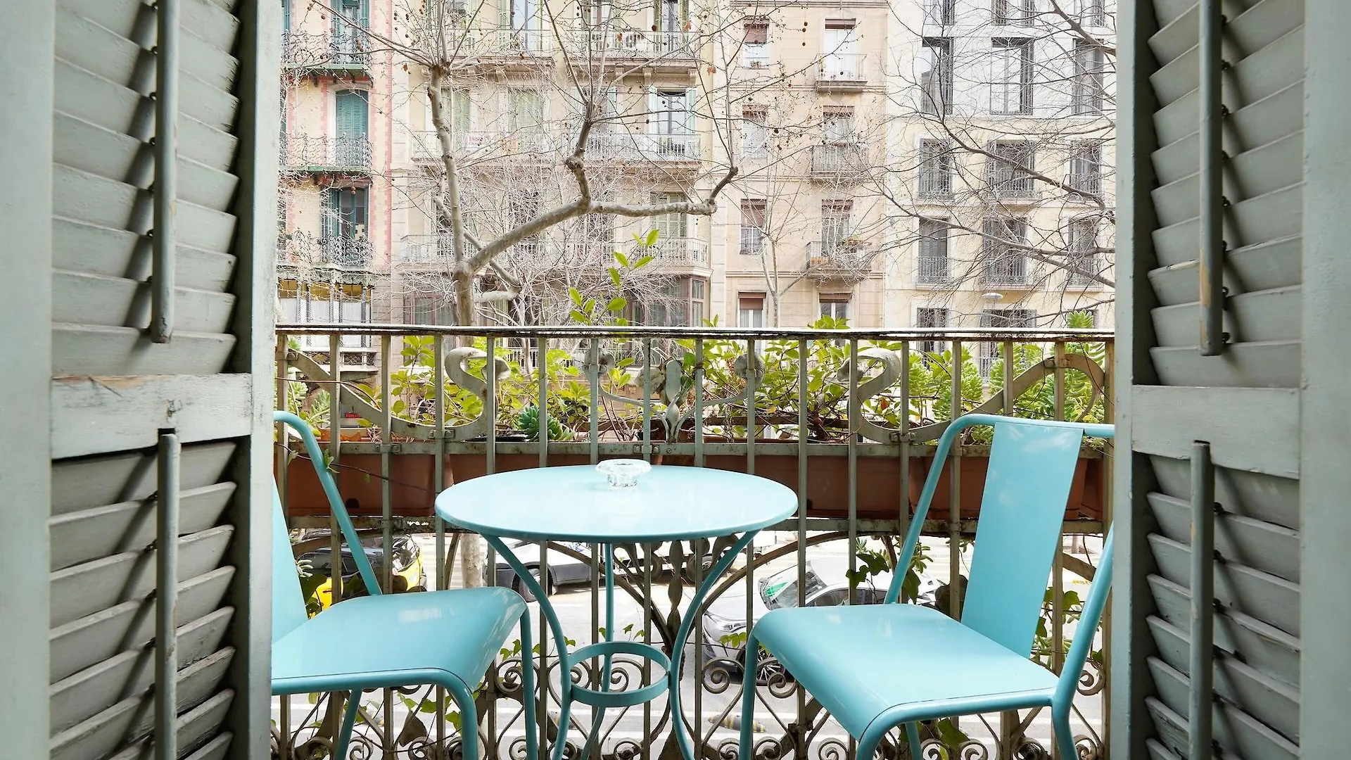 Numa Barcelona Roca Aparthotel 4*,