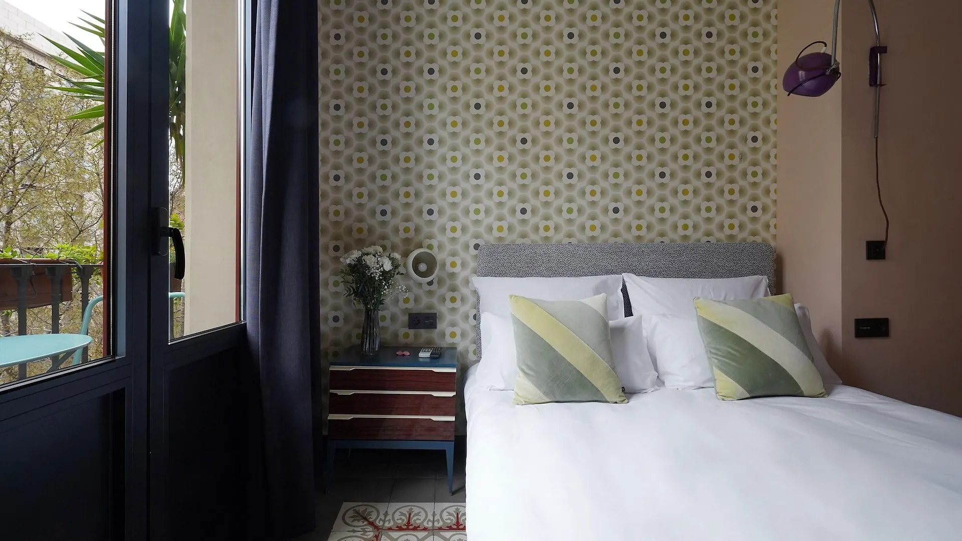 Numa Barcelona Roca Aparthotel