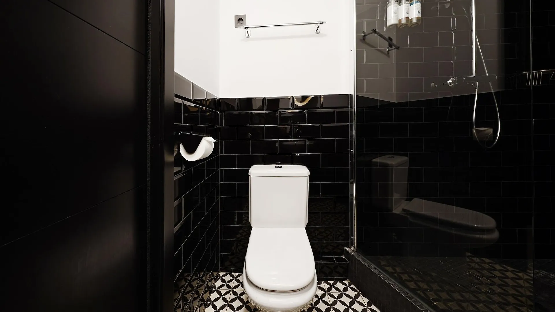 Numa Barcelona Roca Aparthotel 4*,